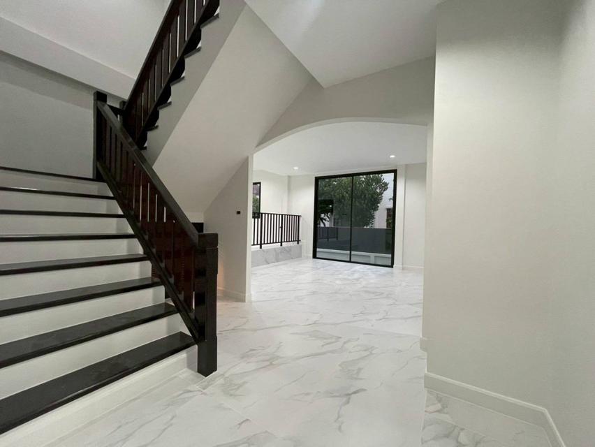 ขายฟรีโอน มบ. ชลลดา บางบัวทอง รีโนเวทใหม่ ทั้งหลัง 3 นอน 3 น้ำ บ้านสวย พร้อมเเต่งตามสไตล์ที่ชอบ 5