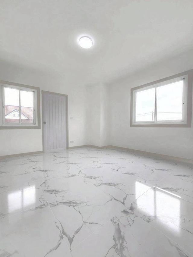 🚗🚗 จอดรถในบ้านได้ถึง 2 คัน 🚗🚗หมู่บ้านบัวทอง4  (คุณาภัทร) บางบัวทองทาวน์เฮ้าส์ 2 ชั้น  หลังมุมในส่วนตัว ตกแต่งใหม่พร้อมอยู่ 18