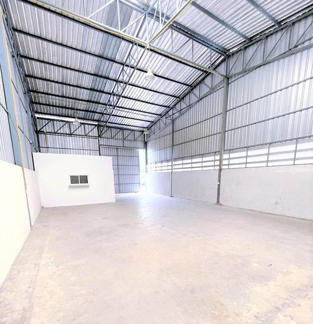 หลังสุดท้าย โกดังให้เช่า ปากเกร็ด นนทบุรี รถไฟฟ้าปากเกร็ด 1.8 กม. ติวานนท์เลี่ยงเมืองปากเกร็ด อิมแพ็ค เมืองทองธานี 4กม. 1