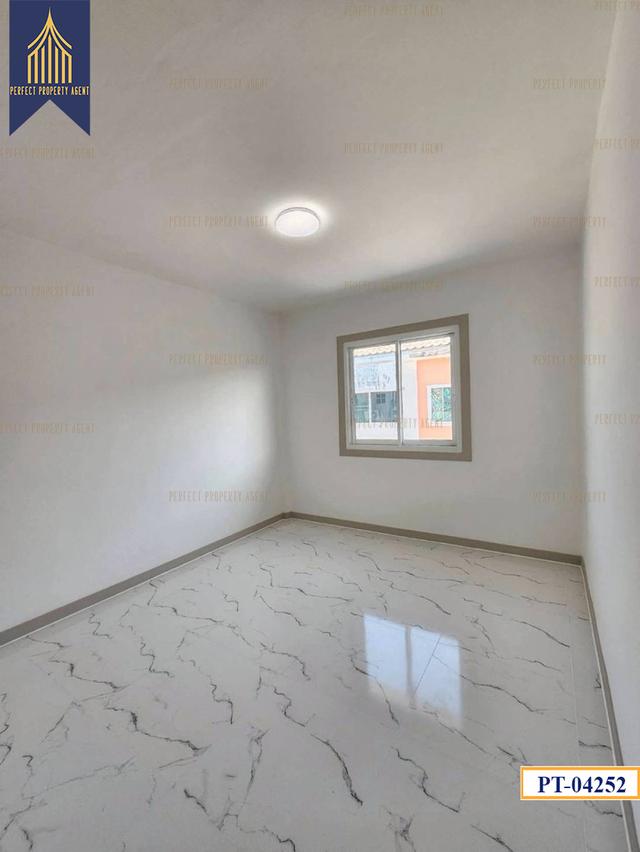 ขายด่วน นันทิชา 2 ไทรน้อย แต่งใหม่สวยพร้อมอยู่ 8