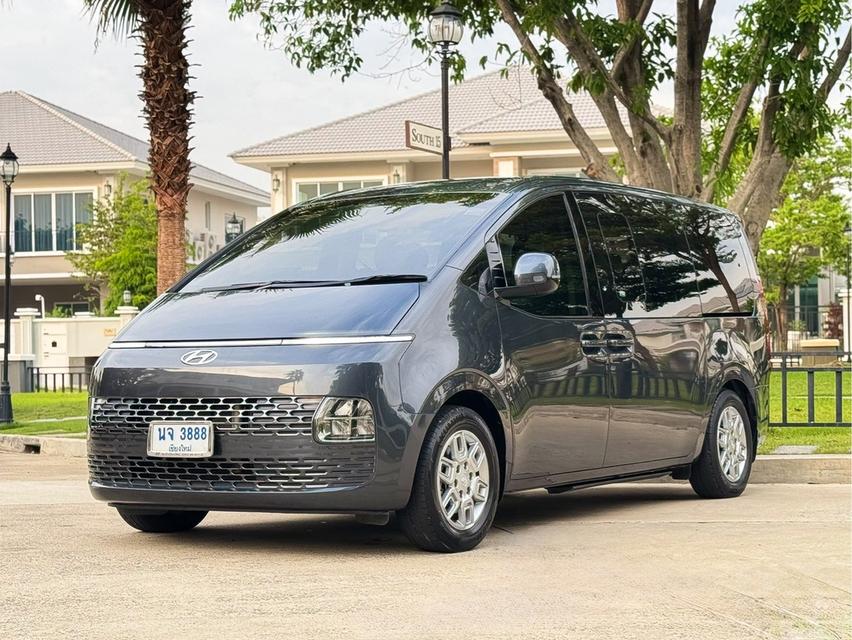 รหัสรถ AVA3888 ⭐️ Hyundai Staria 2.2 Diesel ปี 2022 เจ้าของเดียว