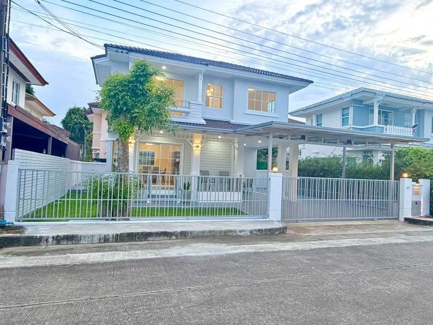 บ้านเดี่ยวชลลดา บางบัวทอง 52.5 ตร.ว.จอด3 คัน 3