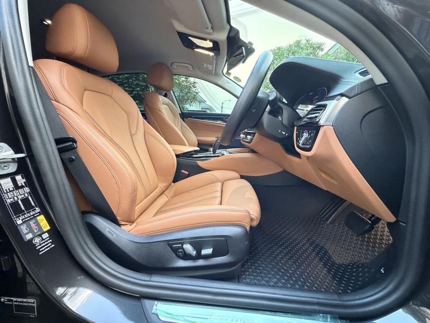 รหัสรถ AP3434 Bmw 530e Luxury Plug-in Hybrid LCI ปี 24 สีเทาดำ รูปที่ 11