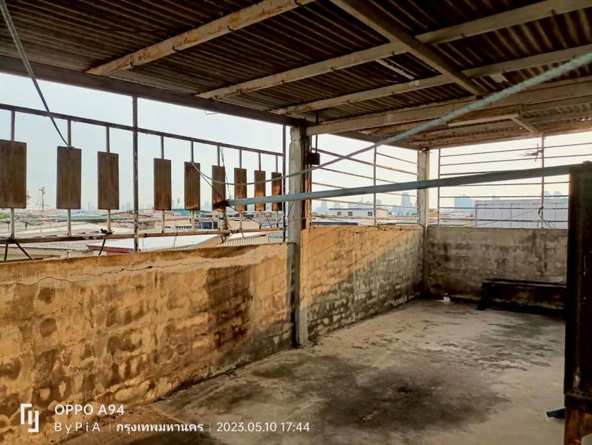 อาคารพาณิชย์ ซ.ลาดพร้าว 62 หลังมุม เข้าซอยเพียง 100 เมตร ใกล้ MRT โชคชัย 4 ทำเลดี จอดรถได้ ถนนกว้าง 7