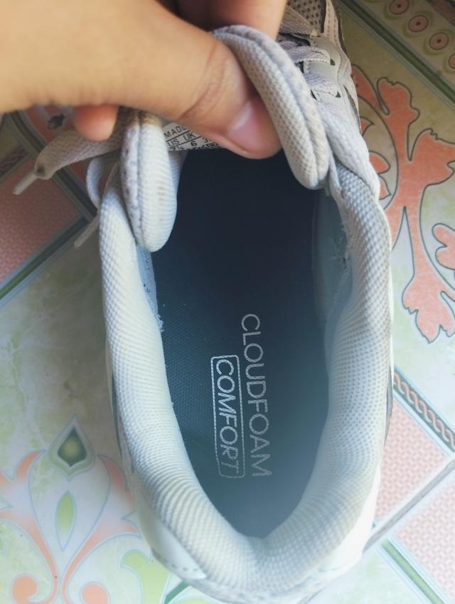 Adidas แท้ใหม่มากใส่แค่2-3ครั้ง สภาพดีมาก