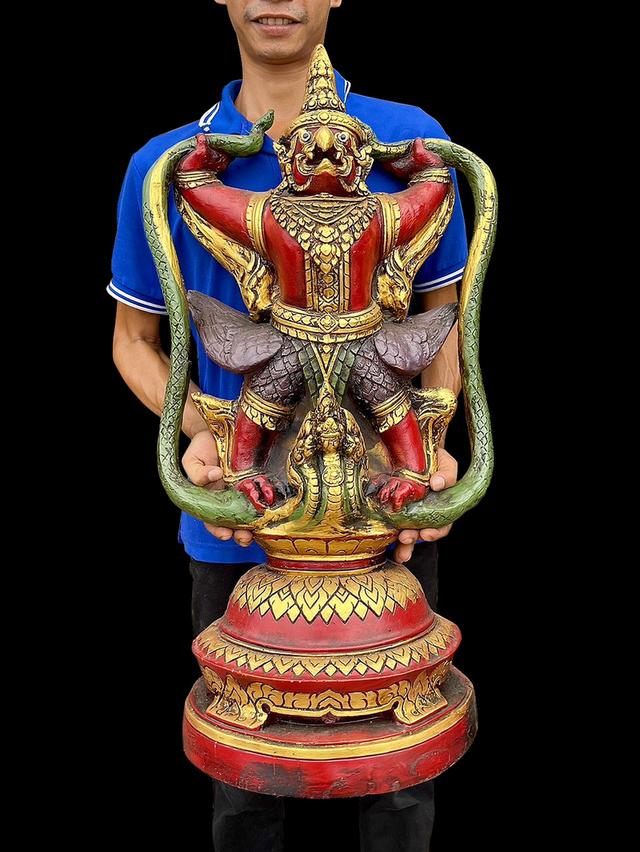 พญาครุฑยุดนาค ครุฑยุดนาค สุบรรณยุดนาค องค์ใหญ่ ตั้งโต๊ะบูชา