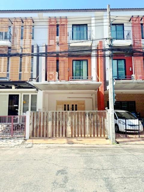 ทาวน์โฮมให้เช่า 3 ชั้น ฟังก์ชัน 3 นอน 3 น้ำ สุขุมวิท 101-1 BTS อุดมสุข 900 ม. ใกล้รร.นานาชาติบางกอกเพรพ 2.4 กม. อุดมสุข 1