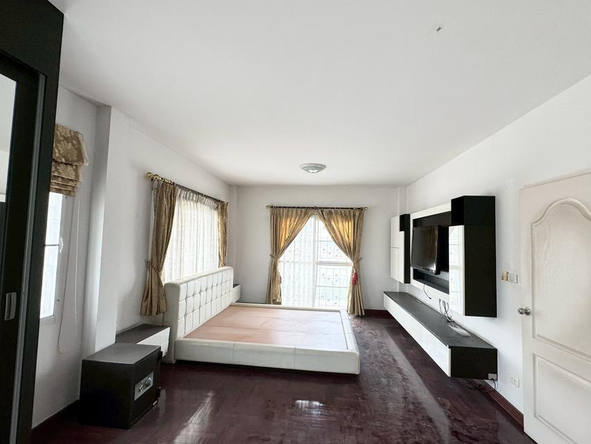 บ้านเดี่ยว2ชั้น หมู่บ้านทองสถิตย์8 18