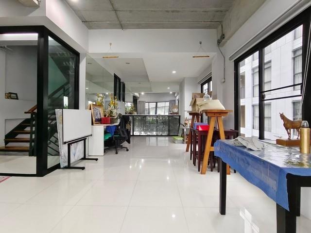 PB5947ให้เช่า ทาวน์โฮม 5 ชั้น ซอยลาดพร้าว83 ใกล้เลียบด่วน 13