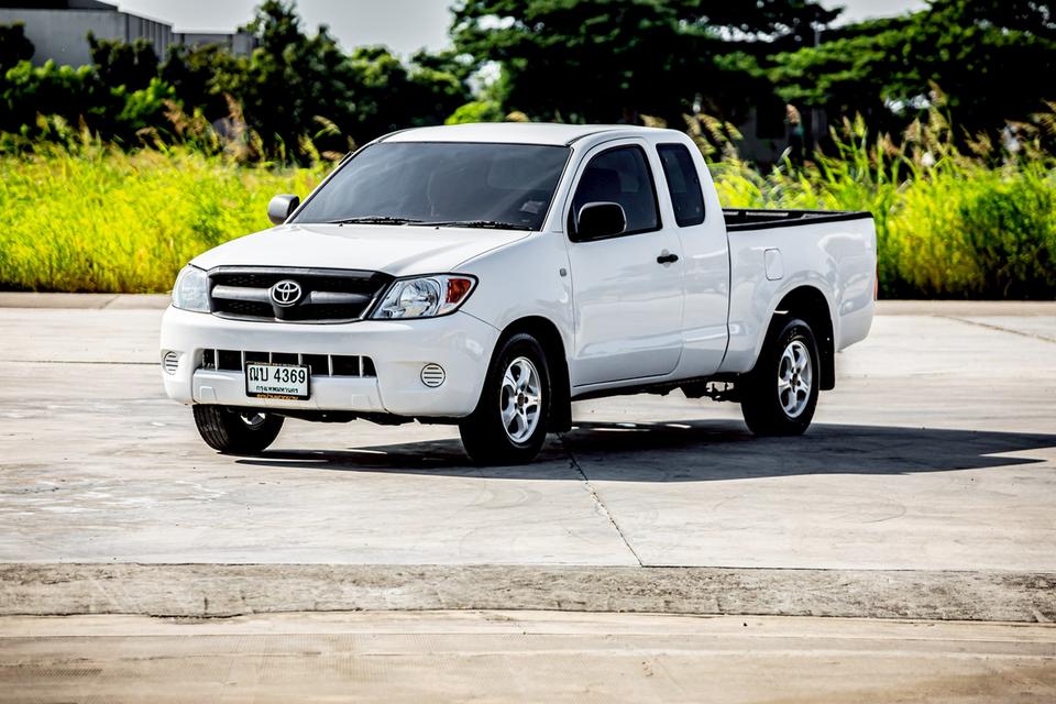 Toyota Vigo Cab 2.5 J ดีเซล ปี 2005 สีขาว มือเดียวป้ายแดง 1 ใน100