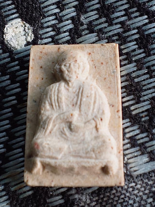 พระผงรูปเหมือนสมเด็จโต วัดระฆังฯ รุ่นอนุสรณ์ 118 ปี พ.ศ. 2533 พร้อมกล่องเดิม สภาพสวย รูปที่ 2