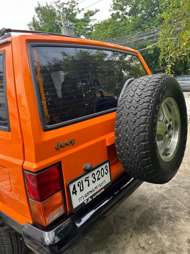 JEEP CHEROKEE สีส้ม 3