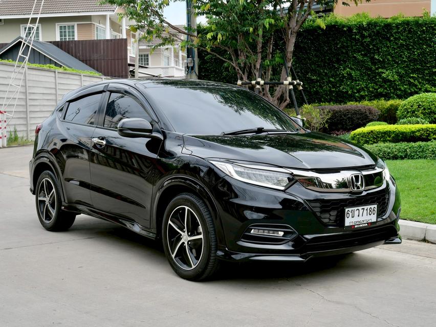 HONDA HR-V 1.8 RS  ปี2018 พร้อมโอนสดไม่มีVat 7%  ท๊อปสุดในรุ่น>> รถมือเดียว >> อุปกรณ์ครบ 6