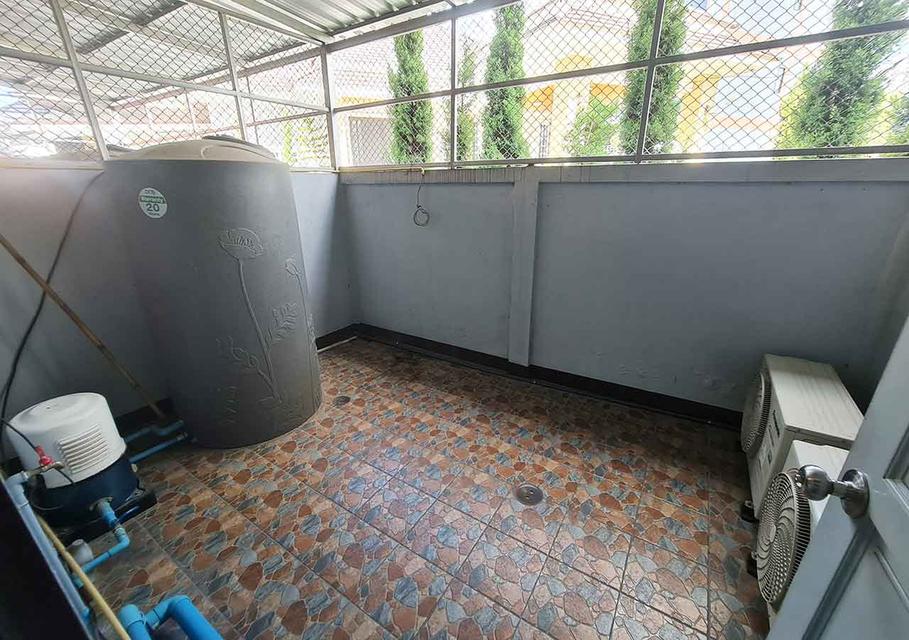 ตึกแถวติดถนนสายหลัก ใกล้ห้างแม็คโคร ขายถูกกว่าข้างเคียงแน่นอน สภาพดีมาก 10