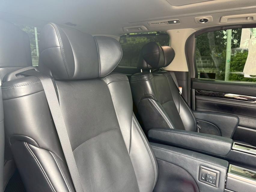 รหัสรถ SG2113 Toyota Vellfire 2.5 ZG ปี 2019 10