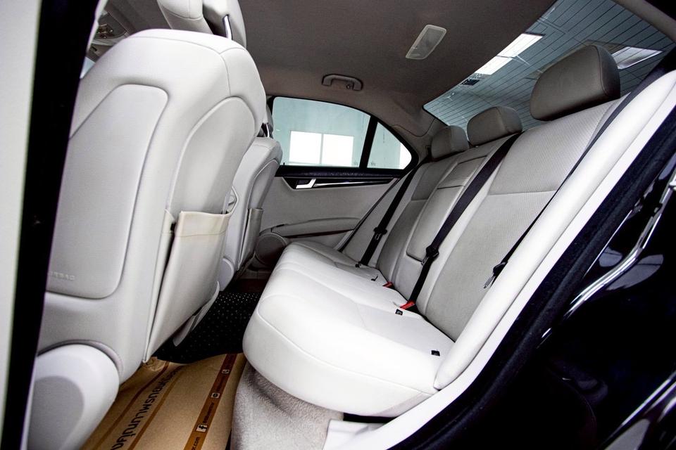 รหัสรถ 5B705 BENZ C200 CGI  W204 1.8 2014 7