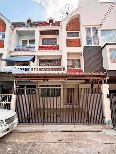 ให้เช่าทาวน์โฮม 3 ชั้น 190 ตรม. 4 ห้องนอน ย่านสุทธิสาร-อินทามระ รีโนเวทใหม่ จดบริษัทได้ ใกล้บิ๊กซีสะพานควาย 1