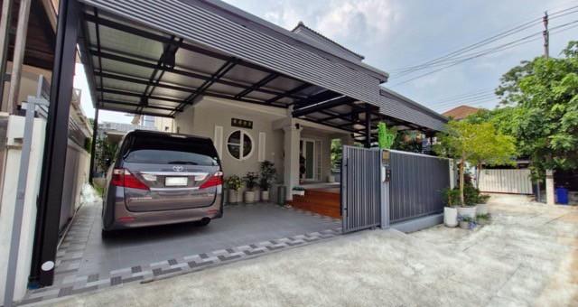 ขายบ้านดี่ยว 2 ชั้น 52 ตร.วาหมู่บ้านการเคหะสุวินทวงศ์ โครงการอยู่ติดถนนสุวินทวงศ์ พร้อมเฟอร์นิเจอร์ตกแต่งดูอบอุ่นร่มรื่นเหมาะพักอาศัย 8