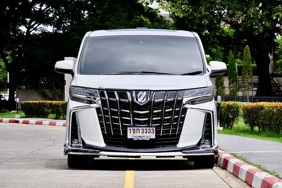 Toyota Alphard 2.5 SC Package ปี 2022 สีขาว ชุดแต่ง Modellista แท้ รอบคัน ราคาเร้าๆ จองให้ทัน