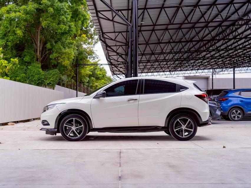 Honda HR-V 1.8RS ปี 2018 เจ้าของเดียว เล่มพร้อม กุญแจสำรองครบ 5