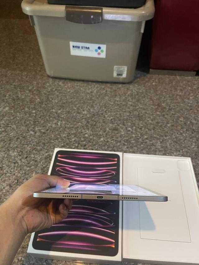 ขายiPadPro11นิ้วM2สีSpace Black256กิ๊กมีกล่องอีมี่ตรงWifi Celluerใช้งานดีถูกๆ