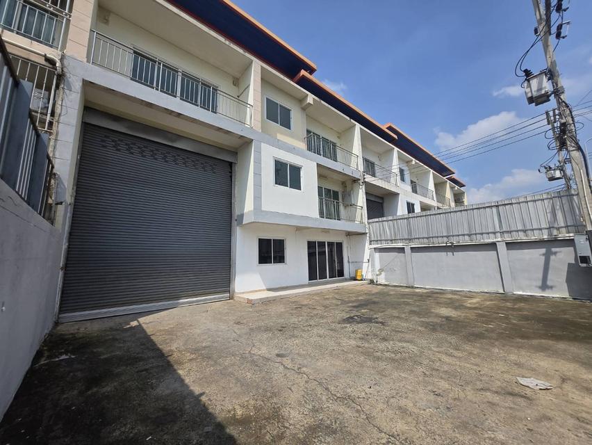 โรงงานพร้อมสํานักงาน 3 ชั้น ให้เช่า ทําโรงงานได้ทุกประเภทสมุทรสาคร 2