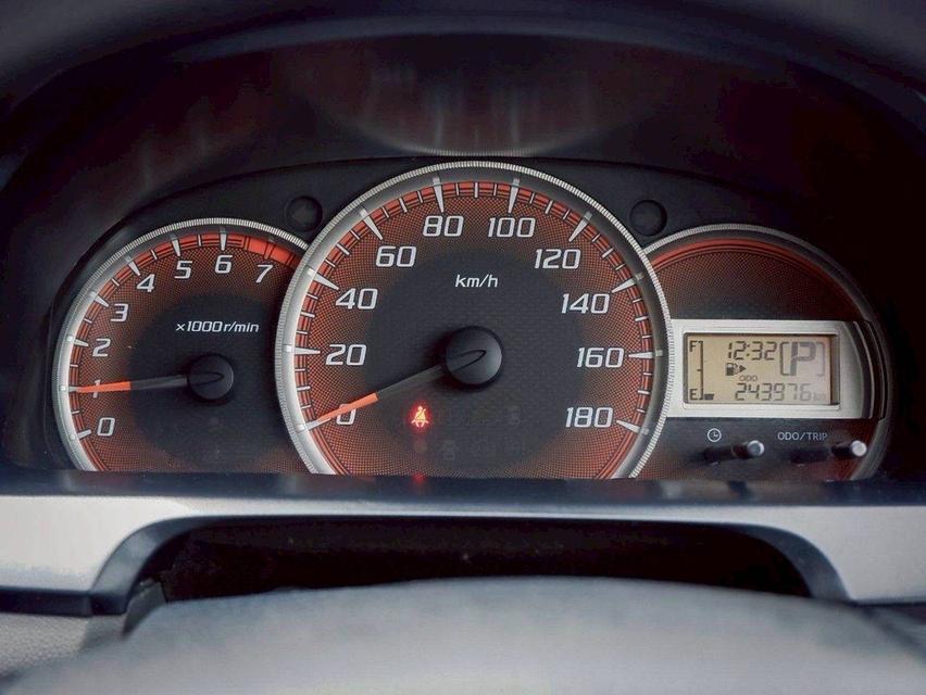 รหัสรถ QT5460 Toyota Avanza 1.5 E เกียร์ Auto สีบอร์นเทา ปี 2014 17