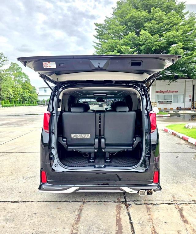 Toyota ALPHARD 2.5SC PACKAGE สีดำ ปี 2022 ไมล์ 70,000 กม.  7