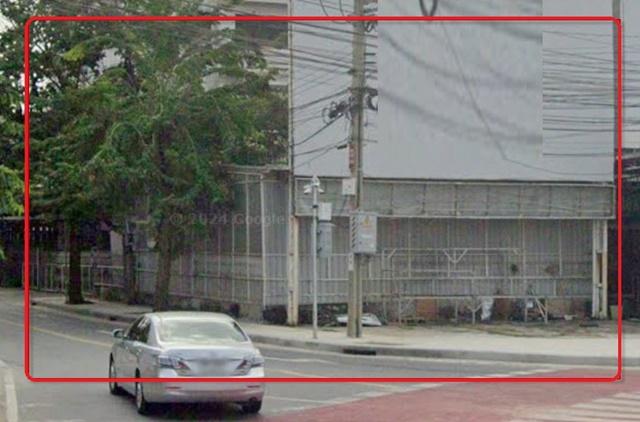 เซ็นทรัล ปิ่นเกล้า 1กม. ให้เช่าอาคาร 2คูหา 4.5ชั้น หลังมุม 68ตร.วา. MRTสิรินธร2กม. 1,060ตร.ม. โชว์รูม ถ.บรมราชชนนี-สิริน 2