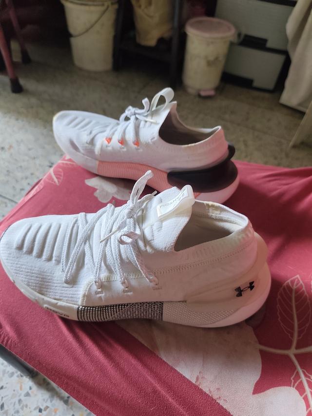 รองเท้ามือสอง Under armour ของแท้