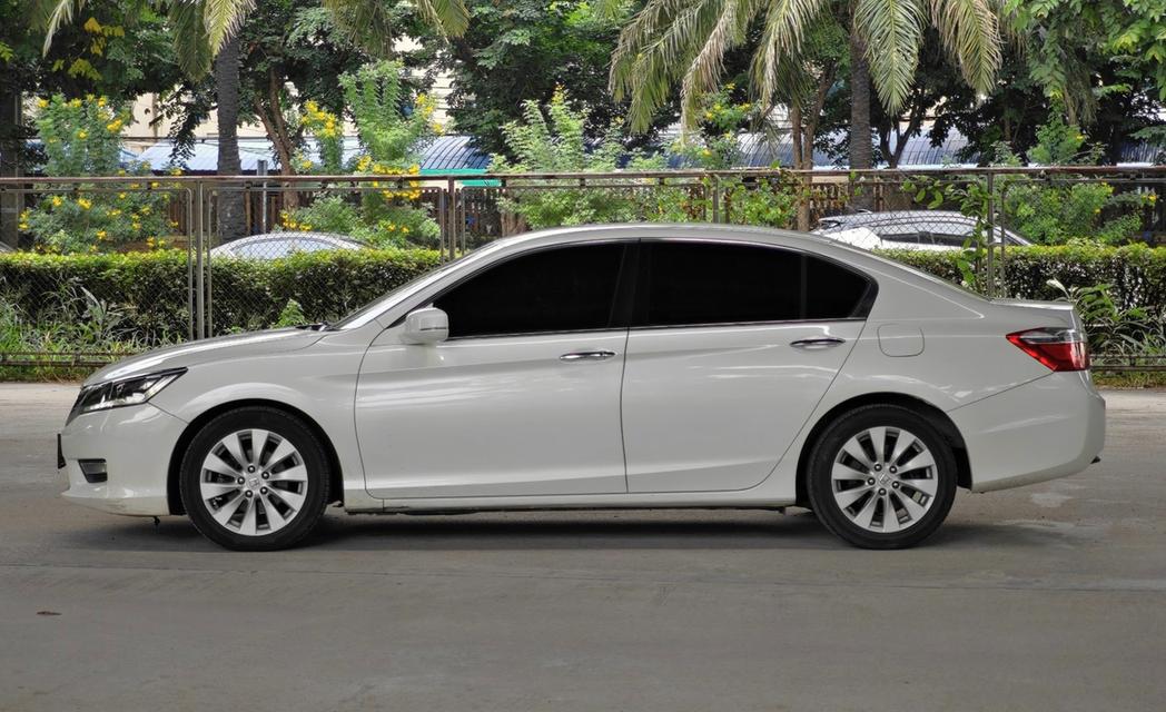 Honda Accord G9 2.0 EL i-VTEC ปี 2013  3