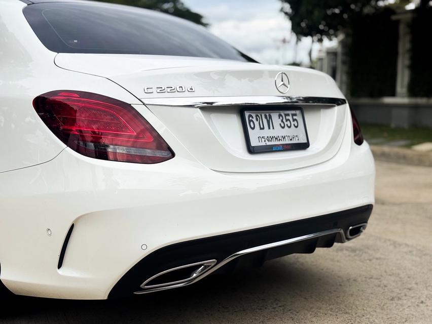 Benz C220d AMG Dynamic รุ่น Top ดีเซลล้วน W205 ปี 2022 หลังคาแก้ว เจ้าของเดียว ใช้งาน 6 หมื่นโล วารันตีศูนย์ถึง 2027 รูปที่ 8