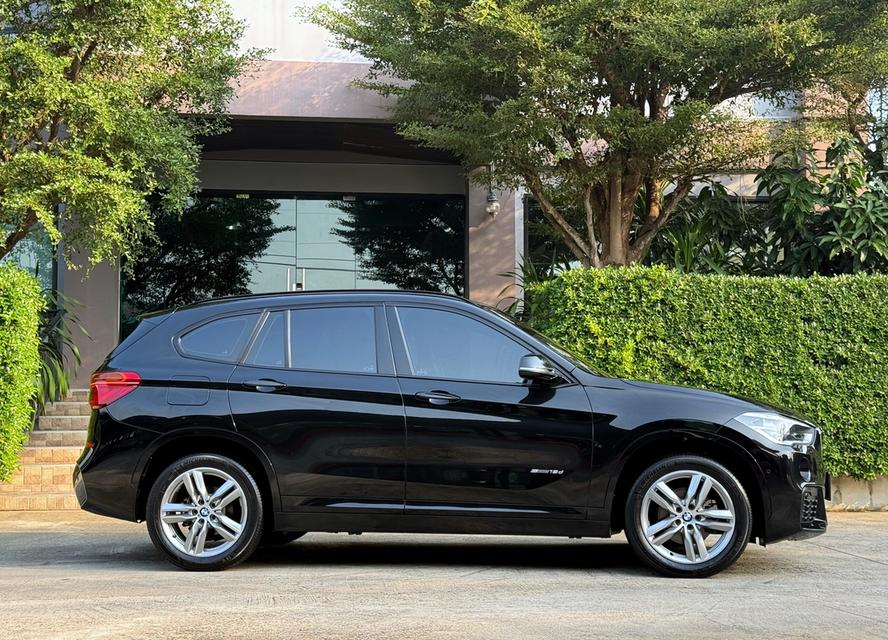 2018 BMW X1 18D MSPORT  รถมือเดียวออกป้ายแดง รถวิ่งน้อย เข้าศูนย์ทุกระยะ รถไม่เคยมีอุบัติเหตุครับ รูปที่ 2