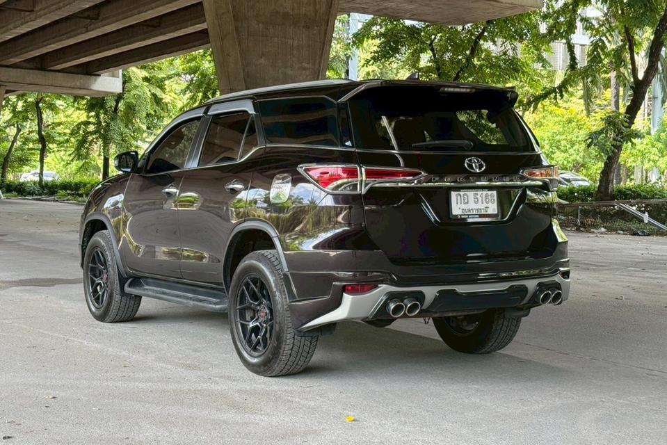 Toyota Fortuner 2.4 V AT ปี 2016 รถสวย ไมล์น้อย 92,xxx km. 7