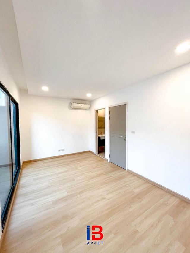 บ้านหรู 3.5 ชั้น Arden พัฒนาการ ใกล้ทองหล่อ–เอกมัย 20