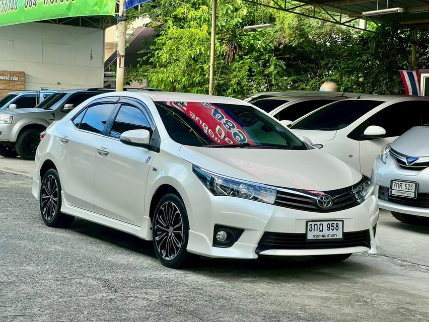 TOYOTA ALTIS ปี 2014 รุ่น 1.8 ESport ออโต้ สีขาวมุก รถบ้านมือเดียว สภาพสวย เลขไมล์น้อย 90,096 km เครื่อง/เกียร์ช่วงล่างดีมากๆ