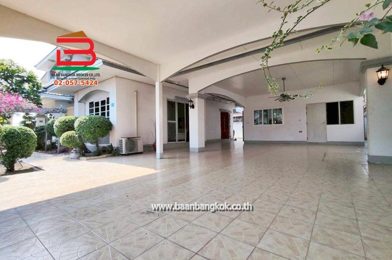 บ้านเดี่ยว หมู่บ้านชลลดา (ซ.สายไหม34) เนื้อที่ 186.1 ตรว. ใกล้ตลาดเอซีสายไหม ถนนพหลโยธิน แขวงสายไหม เขตสายไหม 4