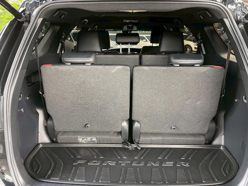 TOYOTA FORTUNER  17