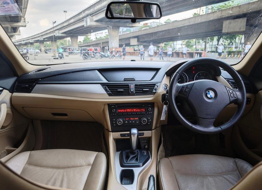 BMW X1 sDrive18i E84 ปี 2015 5