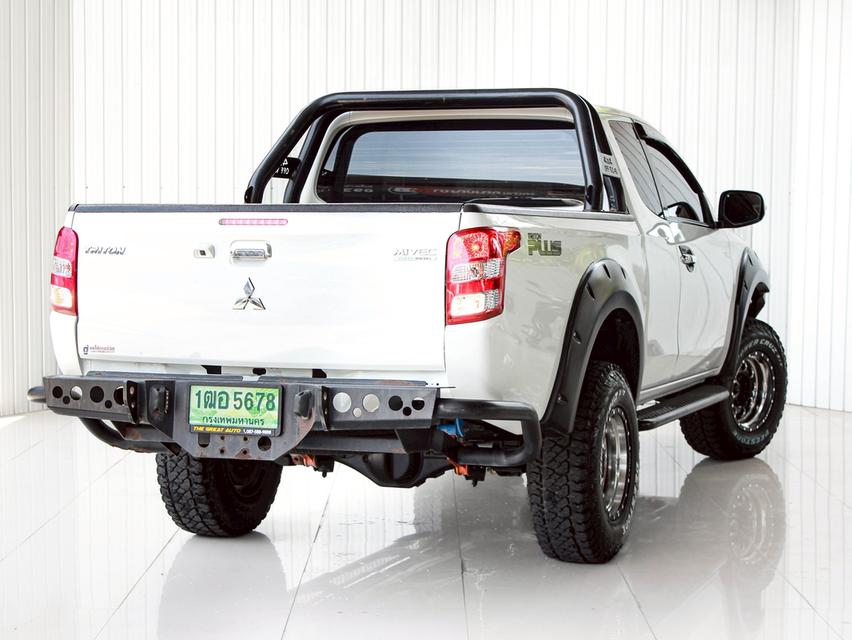 MITSUBISHI TRITON 2.4 MIVEC GLS LTD PLUS MEGACAB 2017  7