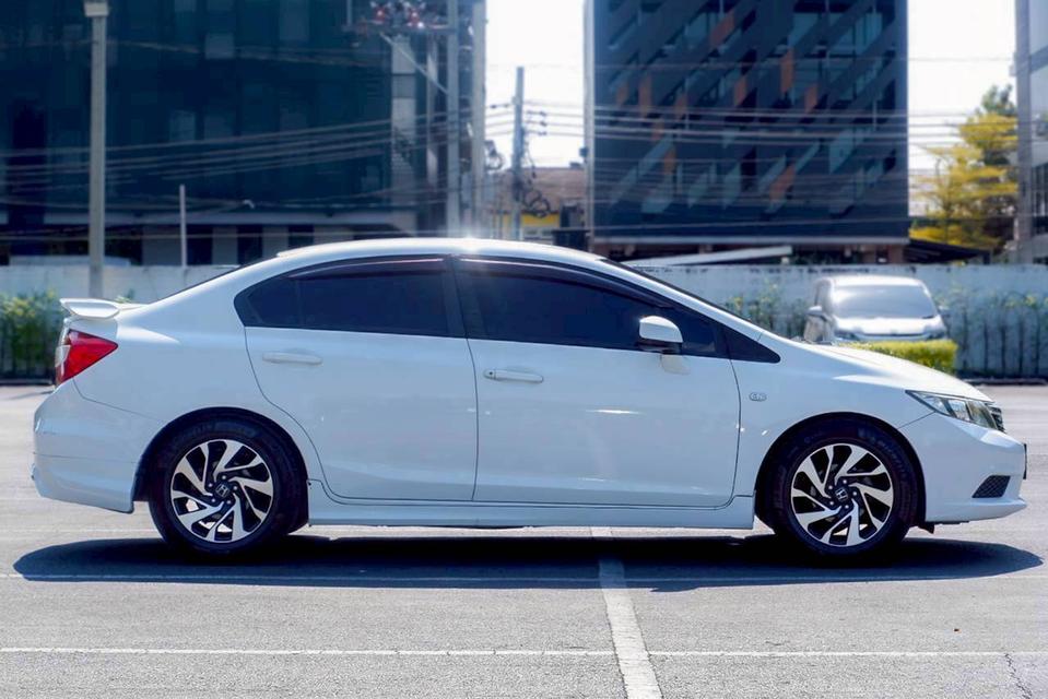 รหัสรถ QT6842 Honda Civic FB 1.8 S เกียร์ Auto สีขาว ปี2013 7