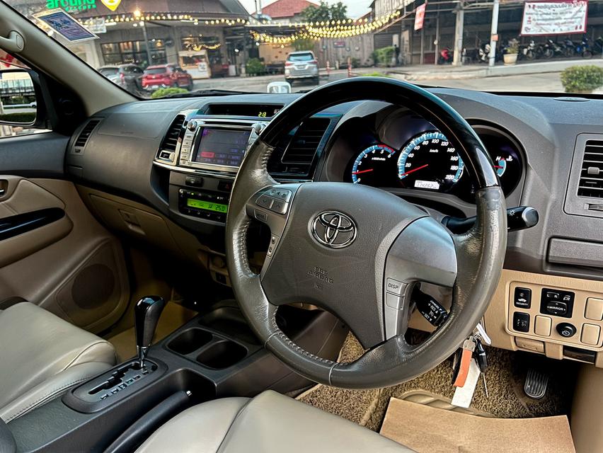 ขาย Toyoya Fortuner 3.0D4D ปี13 10