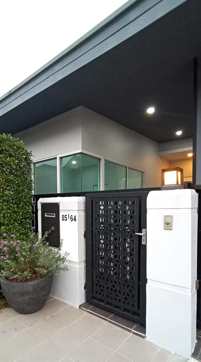 ขายถูกบ้านเดี่ยว2 ชั้น 63ว2 ใหม่หมด 4-5น3น้ำ3จอด +สำนักงานส่วนตัว พท.รวม 325 ตรม.ใกล้ด่วนใหม่ลำลูกก 2