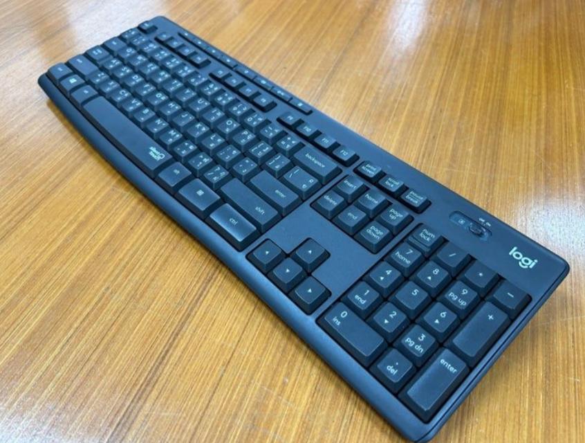 คีย์บอร์ดไร้สาย Logitech