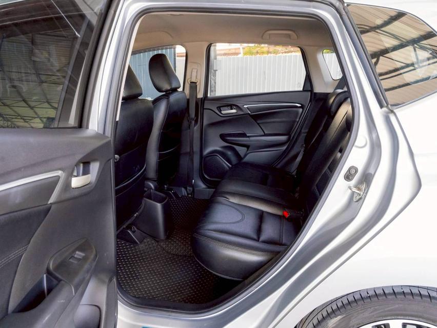 Honda Jazz 1.5V ปี 2018 14