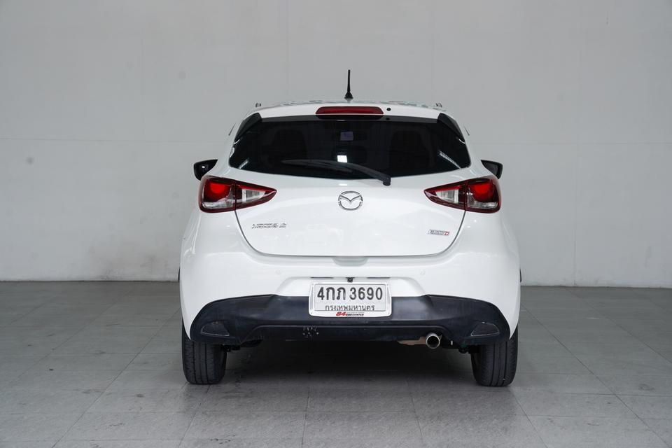 MAZDA2 1.5 L Diesel High AT 5 ประตู 2015 สีขาว 17