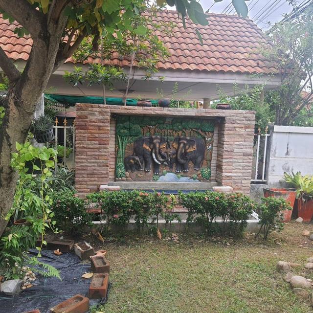 ขายบ้านเดี่ยว 2 ชั้น หมู่บ้านมนตรีปาร์ค ศรีราชา พื้นที่ 80.1 ตรว. ทำเลดี ใกล้ถนนสุขุมวิท เดินทางสะดวก เพียง 4.5 ล้าน 11