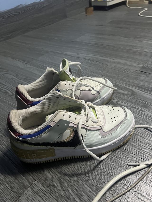 รองเท้าผ้าใบของNikeแท้มีตำหนิ 2