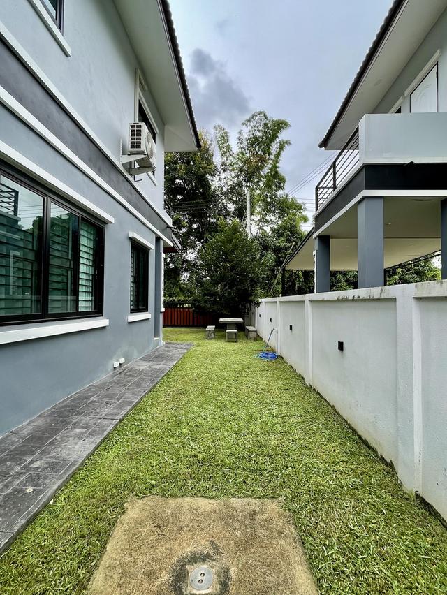 บ้านเดี่ยว 2 ชั้น 3 ห้องนอน 3 ห้องนอน 70 ตร.ว. พื้นที่ใช้สร้อย 180 ตร.ม. เมืองเชียงราย ห่างเซนทรัล 3 กม. แอร์ทุกห้อง เครื่องทำน้ำอุ่น ประตูรีโมท 8