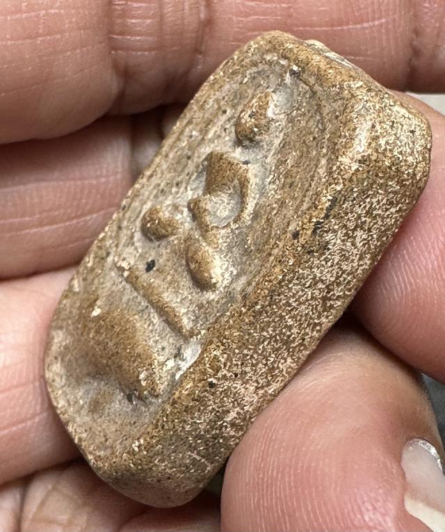 พระเนื้อดิน องค์ละ 800 17